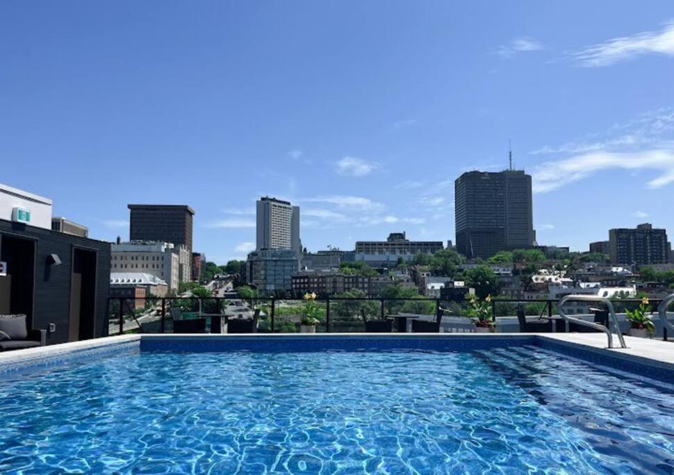 Condo Chic, Centre-Ville Piscine, Terrasse, Gym Quebec City Luaran gambar